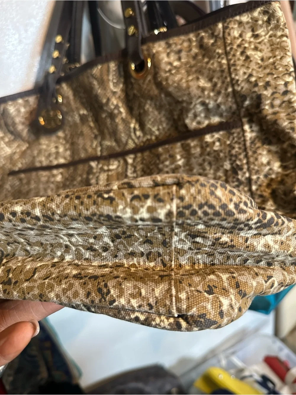 N/A stylish snake